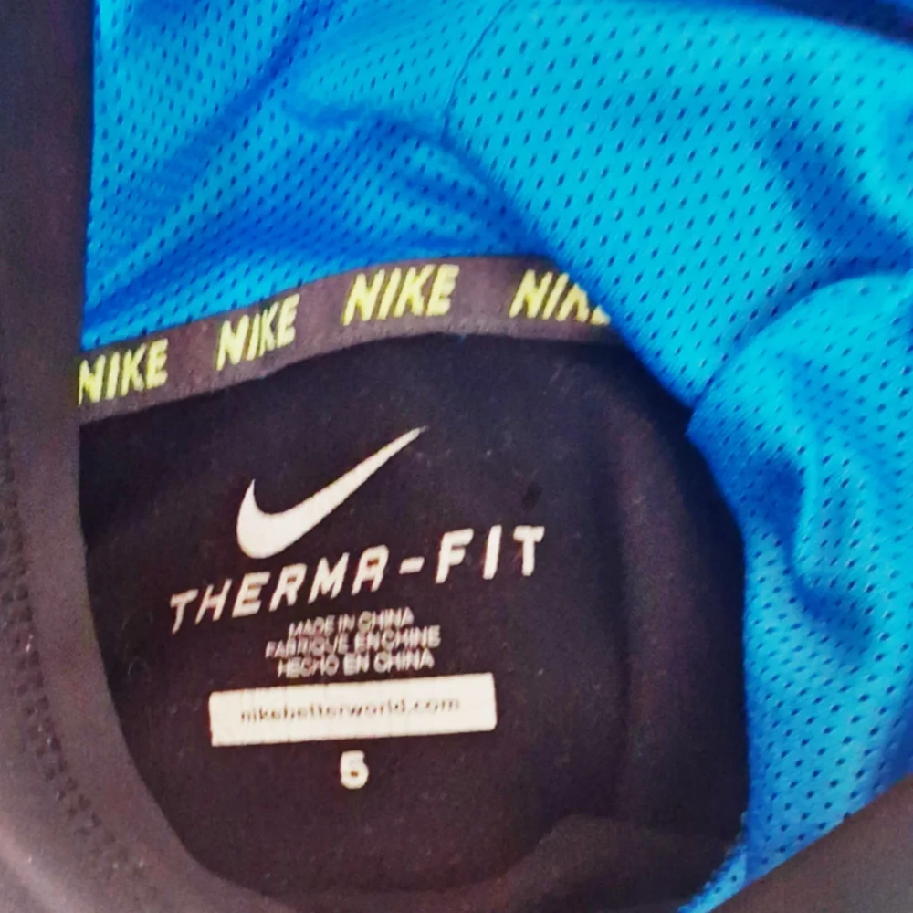 Nike Kids Black and Blue Sweatshirt